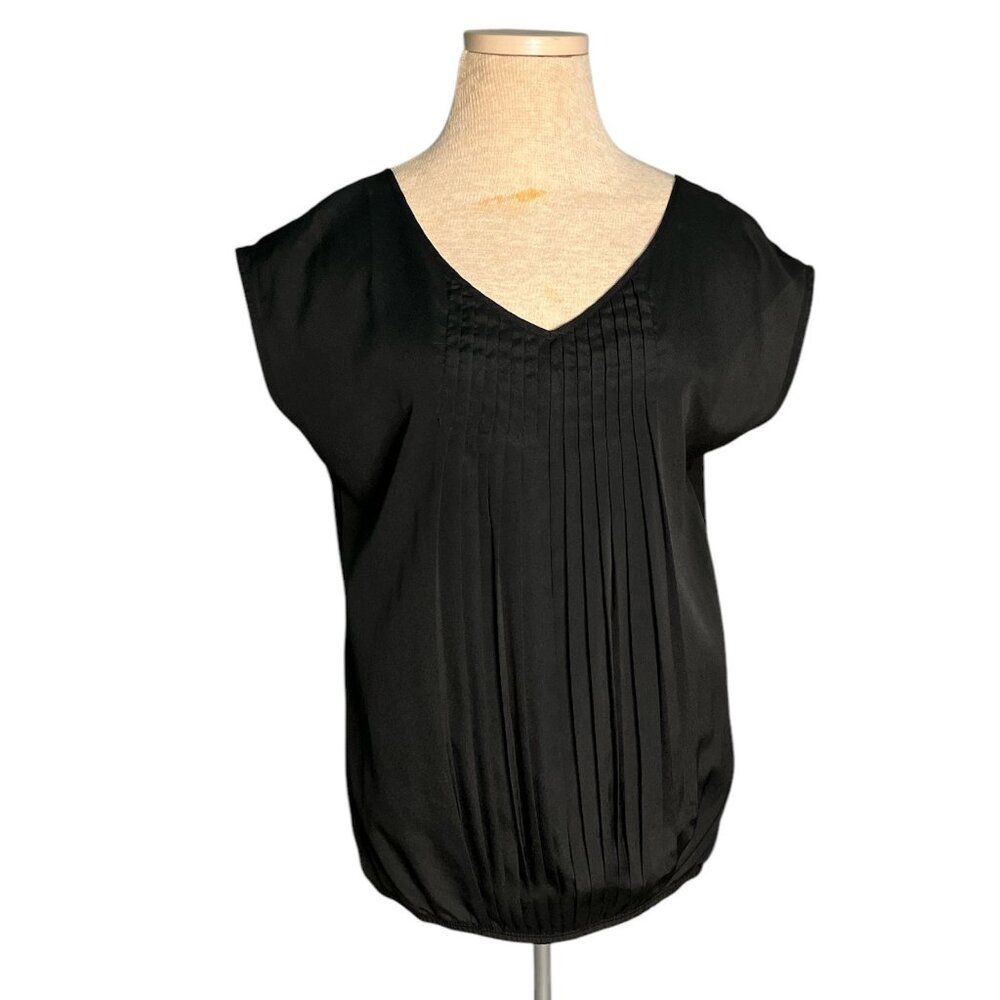 V-neck Shell